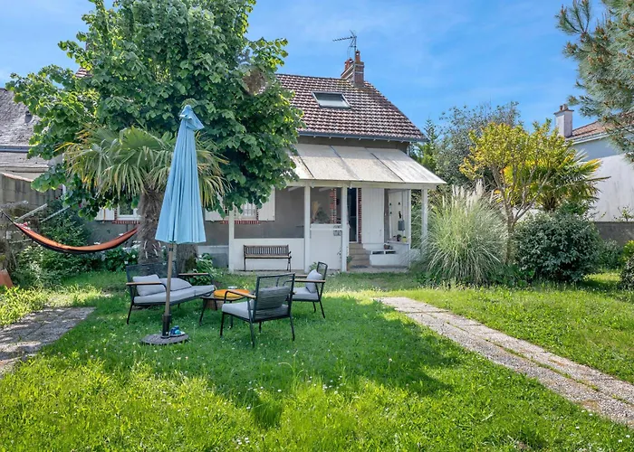 Дом отдыха Maison Avec Jardin A 200m De La A Ла-Бернери-ан-Рец